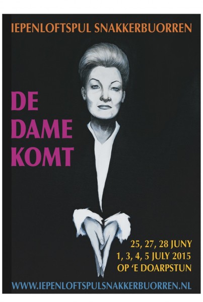 De dame komt